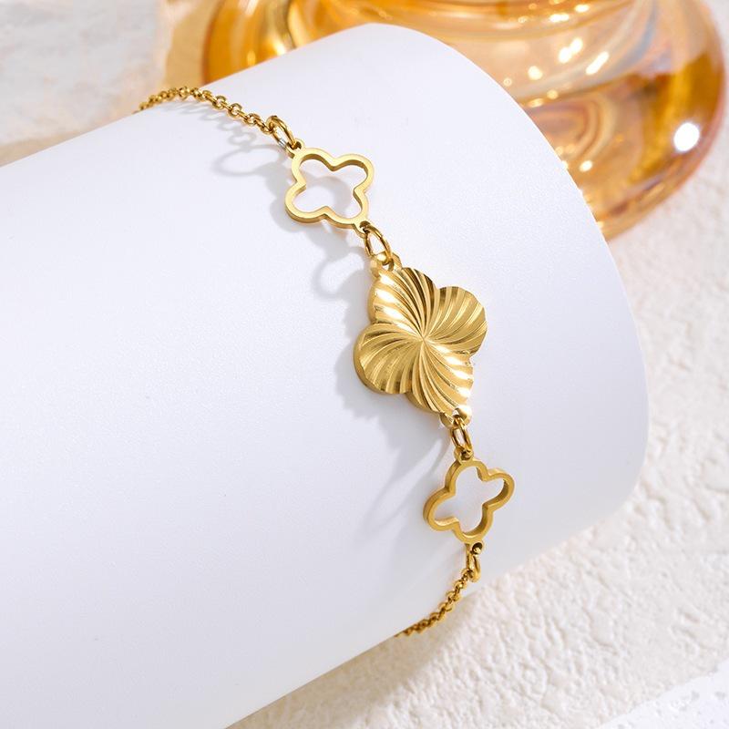 Luxurious Gold Four-Leaf Clover & Butterfly Cutout Bracelet for Women - Elegant European & American Fashion