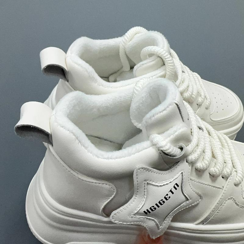 Color Matching 32 Inner Height Increase White Shoes Women's 2025 New Spring and Autumn Thick-soled Versatile Black and White Star Waterproof Table Cas