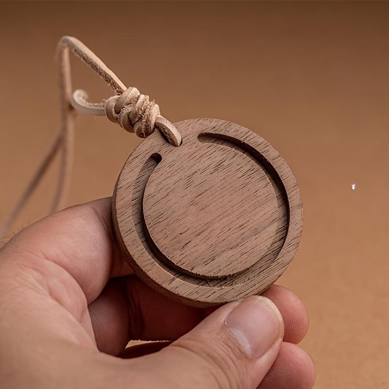 

1PC Round Premium Wood Diffuser - Handmade from White Wax Wood and Black Walnut - Elegant Car Suspension Aroma Accessories