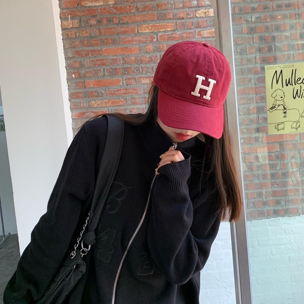 Classic Soft Design Top Baseball Cap For Men And Women Available In Multiple Colors