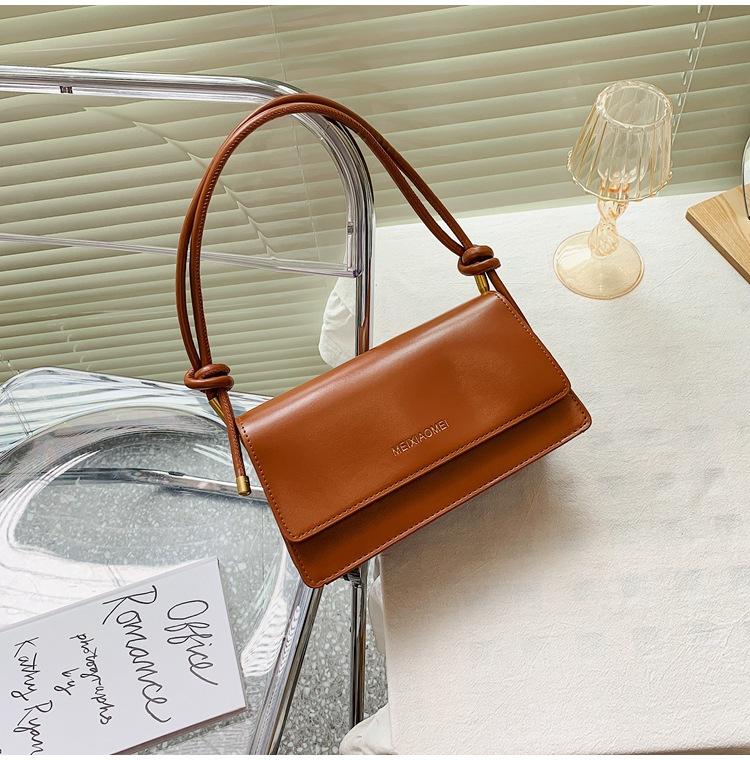 

Сумка під пахвину сумка для багета жіноча нова французька маленька модна сумка через плече месенджер іноземний стиль універсальна ланцюгова сумка світло-коричневого кольору