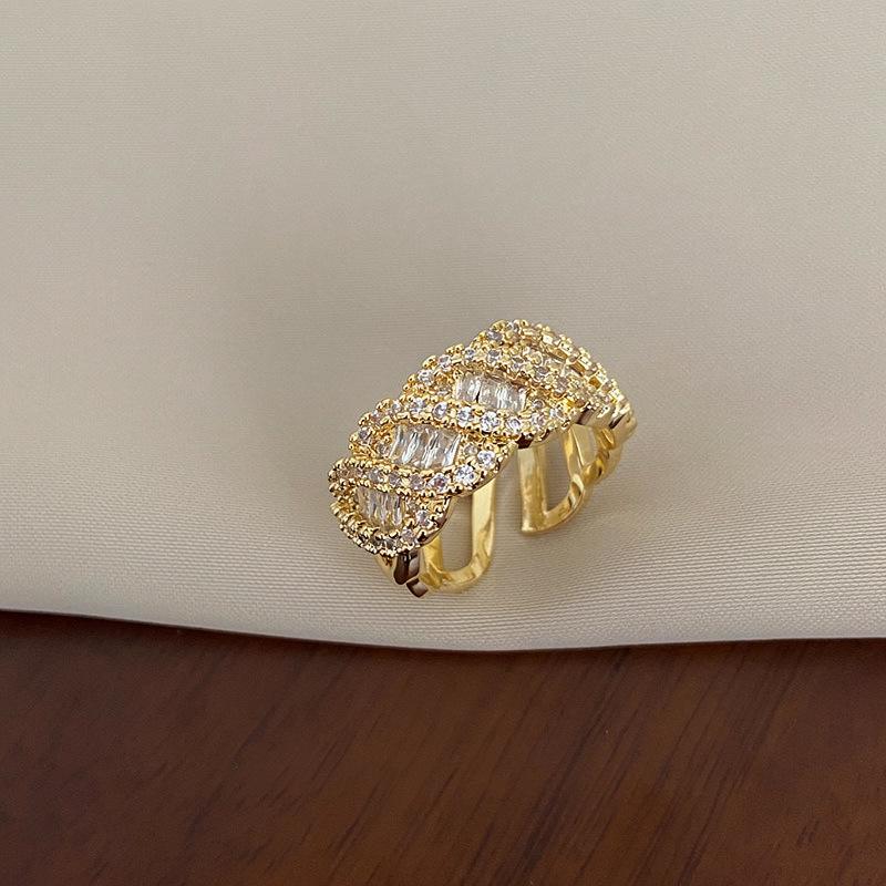 Zirconia Twisted Hollow Index Finger Ring - Chic French Style Jewelry for Women