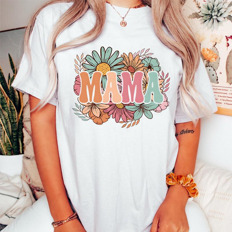 Retro Groovy Mama T Shirt Hippie Flower Graphic Tee Unisex Cottagecore Aesthetic Tops Summer Casual Streetwear Apparel