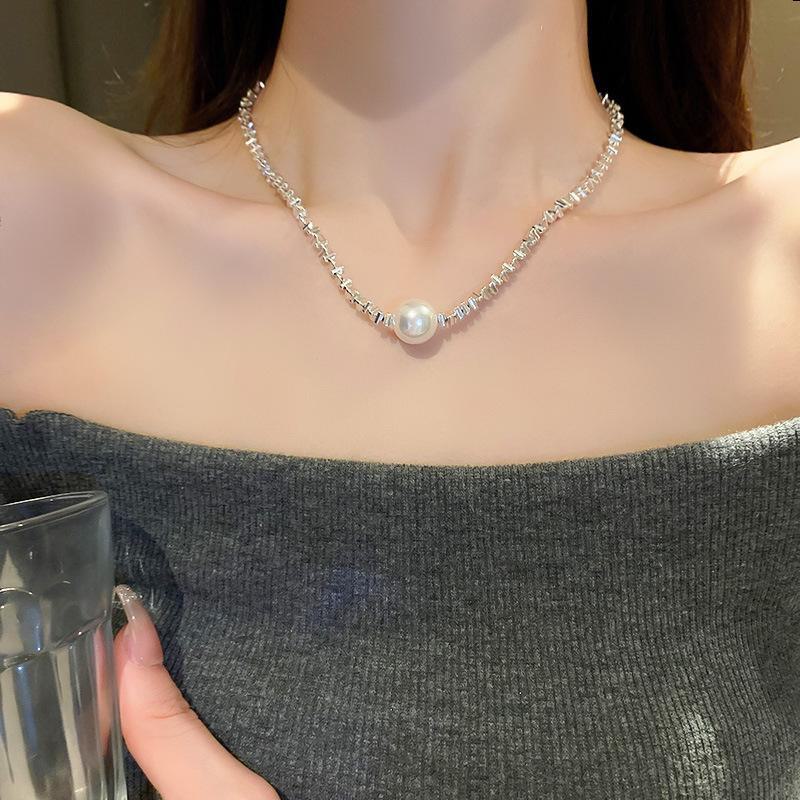 Korean Minimalist Love Necklace - Retro Clavicle Chain for Women