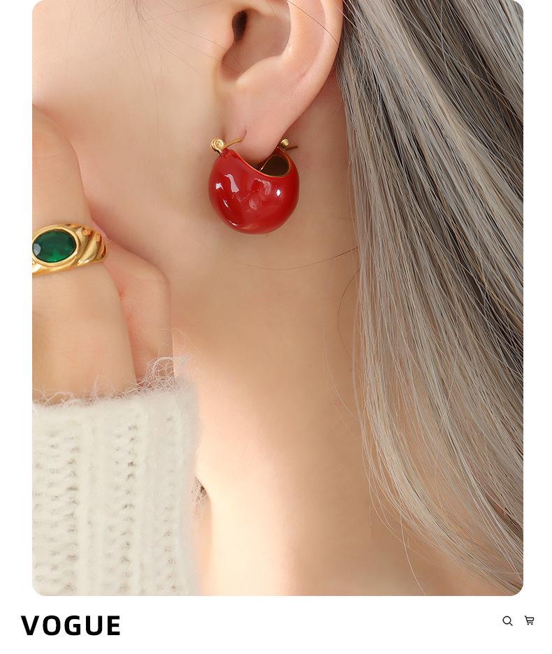 French Retro Temperament Luxury Christmas Red & Green Stud Earrings, Women's Titanium Steel Jewelry.