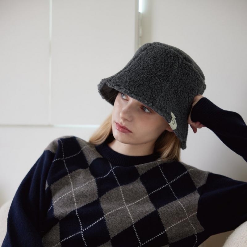 Allincomplete Teddy Reversible Bucket Hat  3 Colors 