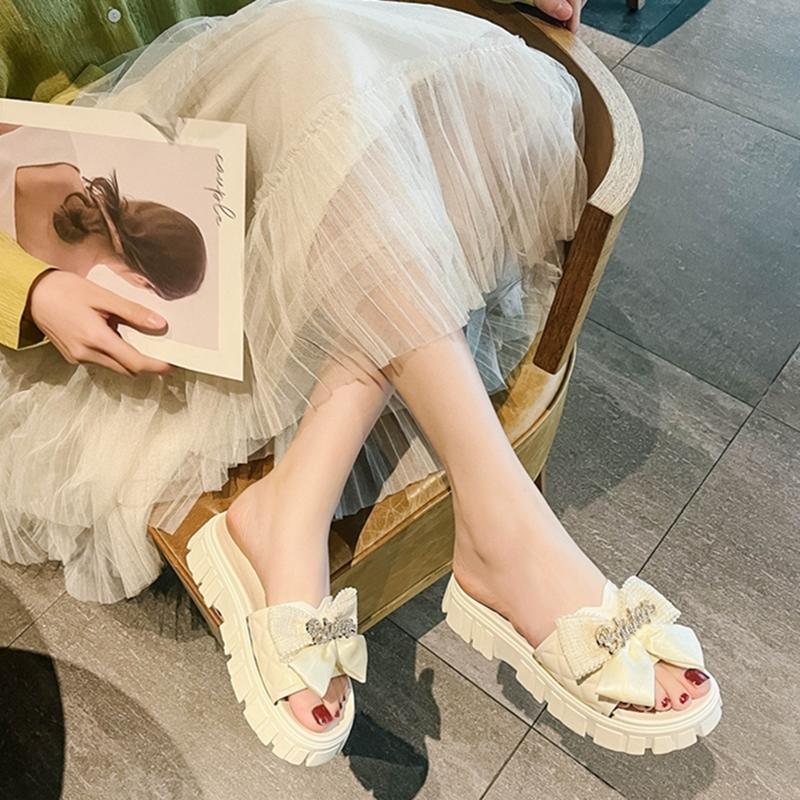 Fashion Flat Bottom Slippers for Women's New Summer Outerwear Fashion Anti Slip Soft Sole Thick Sole Women's Shoes Work Commute Summer