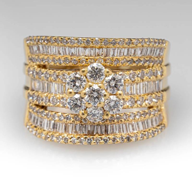 Huitan Gorgeous Women Ring Gold Color Full Bright Cubic Zirconia Fashion Accessories for Wedding Party Statement Lady Jewelry