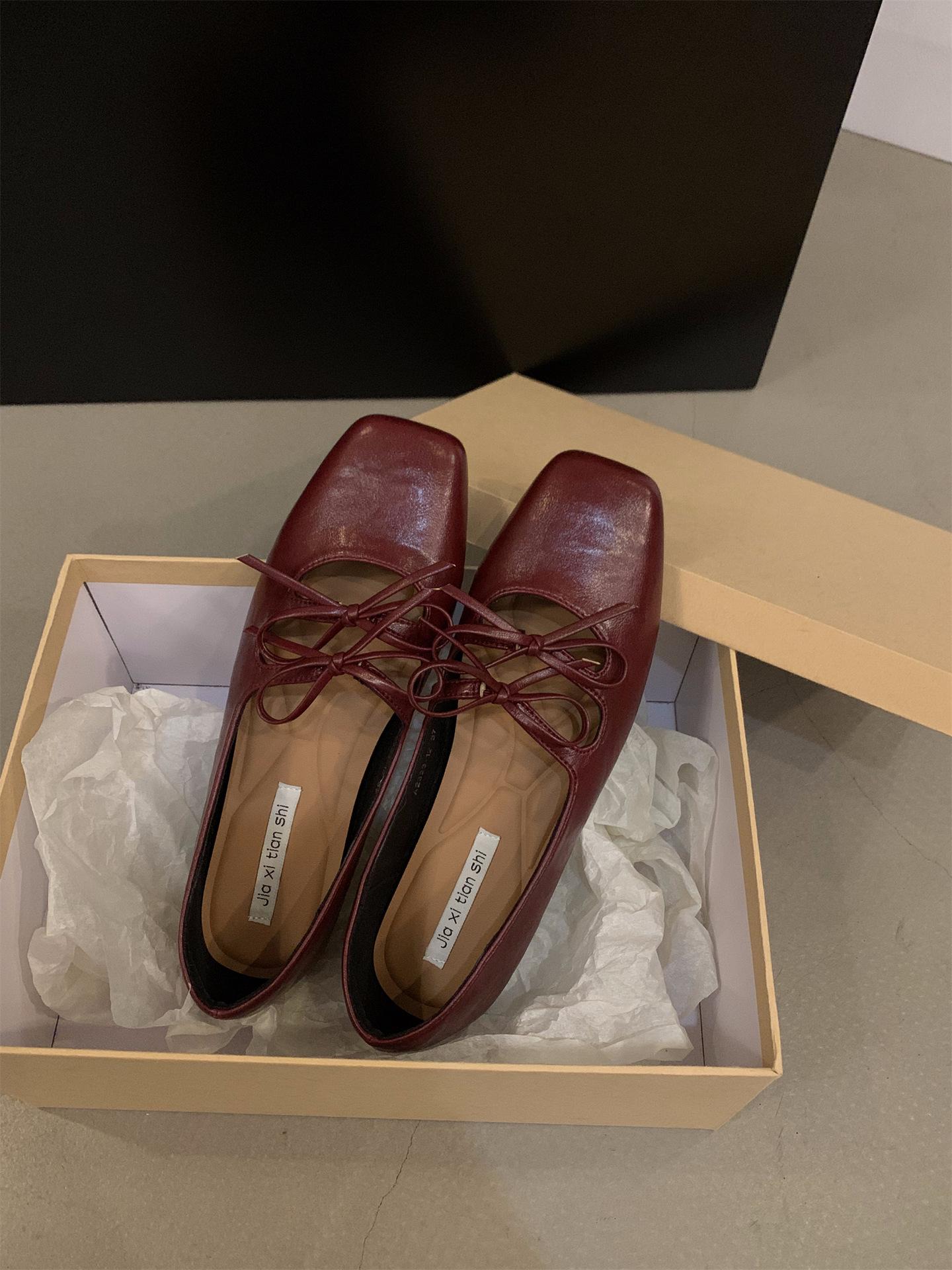 

Туфли Мэри Джейн на плоской подошве с квадратной головкой, серебристые, женские, весенние, 2024, французские, маленькие, красные, нежные, вечерние туфли 40