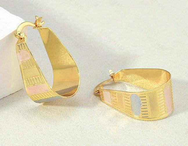 Boucles d'Oreilles Femme Boucles d'Oreilles Rondes Rayées Cuivre Douce Fragrance Mode Polyvalentes Design de Niche Haut de Gamme