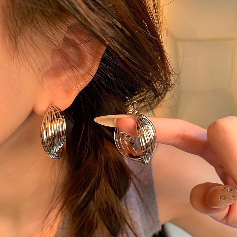 Retro European-American Large Twisted Metal Hoop Earrings for Women