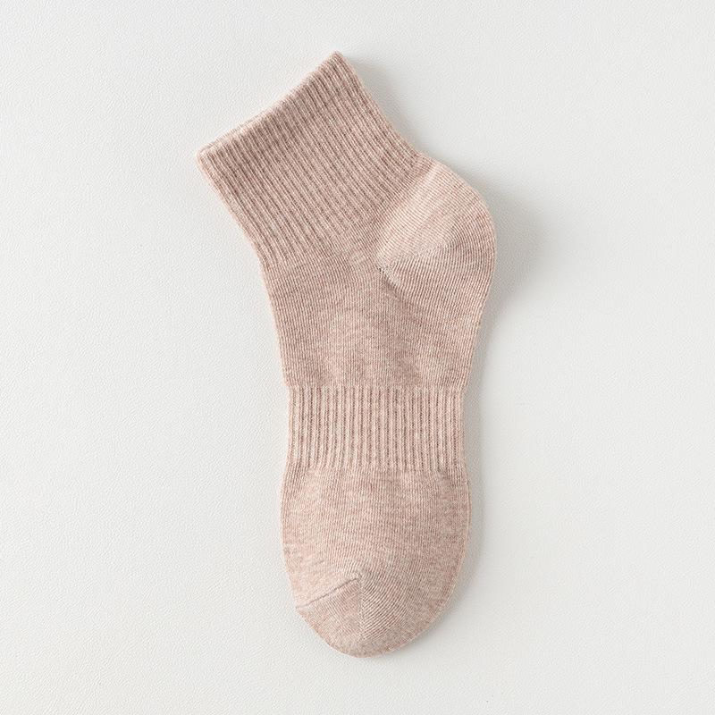 Female Spring and Autumn Essential Oil Deodorizing Antibacterial Sweat Sports Cotton Socks