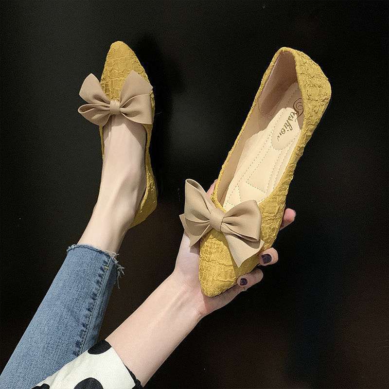 Single shoe girl 2025 spring and summer new Korean version versatile pointed head shallow mouth flat shoes fairy style gentle low heel Doudou shoes