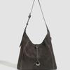 Retro Tote Bag with Large Capacity for Trendy Styling, with An Underarm Strap, A High-end Single Shoulder Bag.