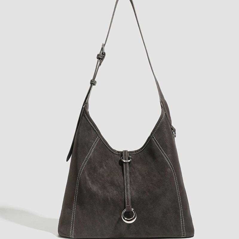 Retro Tote Bag with Large Capacity for Trendy Styling, with An Underarm Strap, A High-end Single Shoulder Bag.