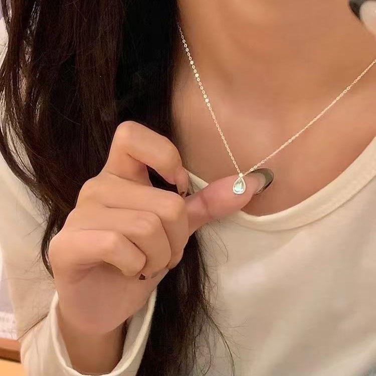 S925 Silver Water Drop Zircon Pendant Necklace - Elegant and Versatile Clavicle Chain