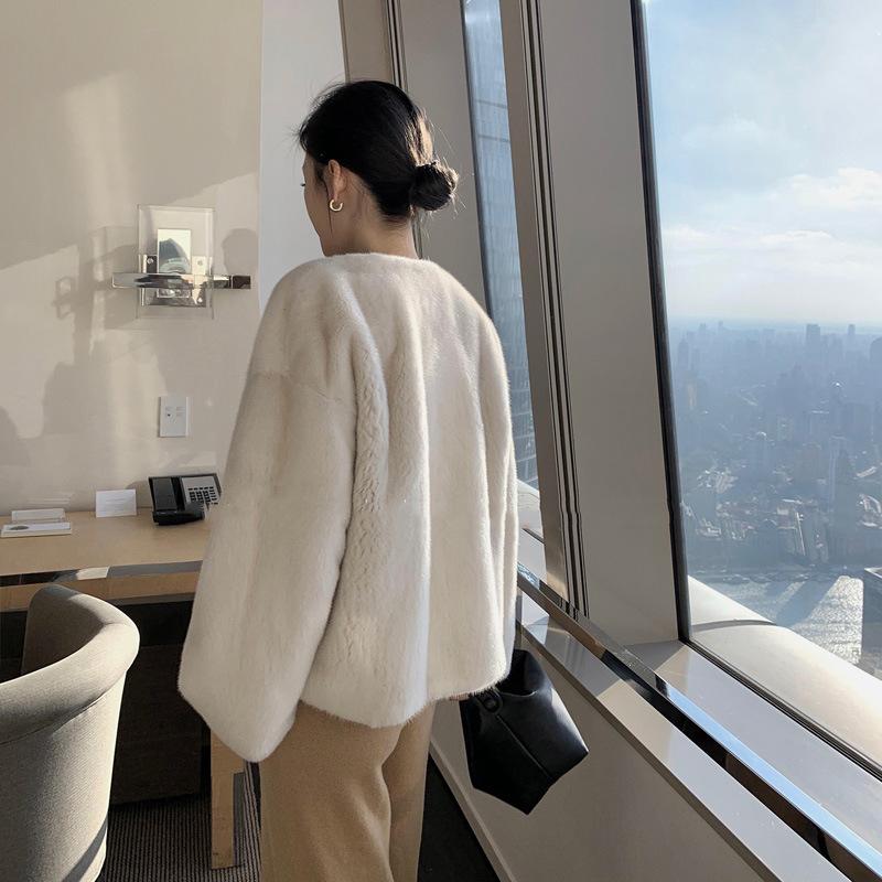 Winter New Nordic Mink Fleece Loose and Slim Imitation Mink Coat Women's Young V-neck Short Fur Coat