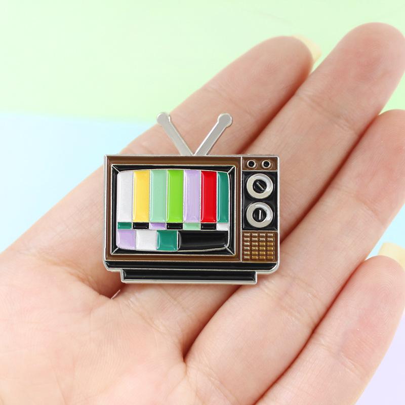Retro TV No Signal Icon Brooch Badge
