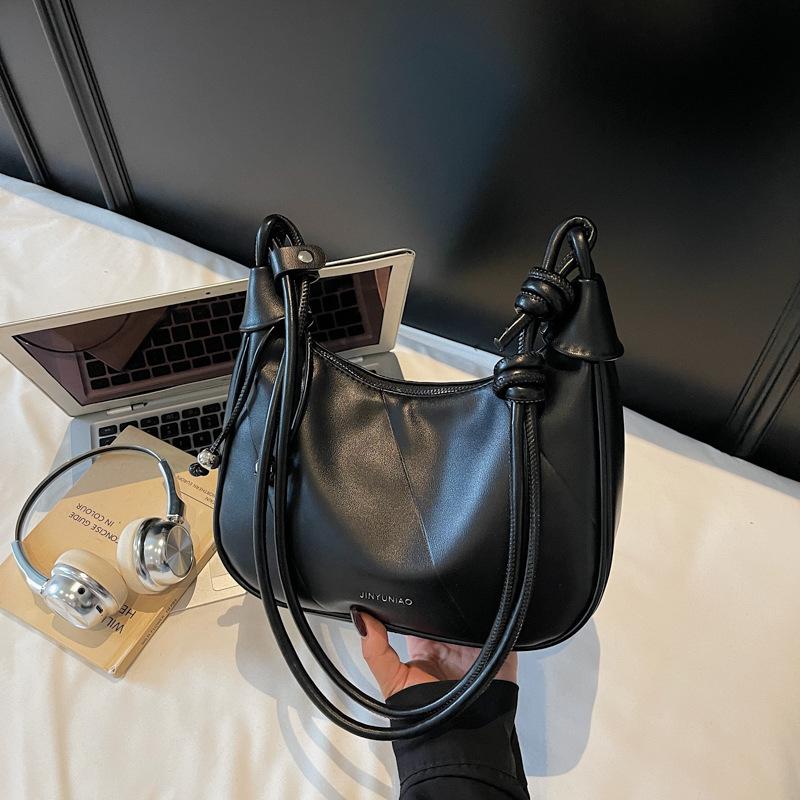 Original design sense bag women's new trend dumpling bag shoulder armpit bag commuter large capacity armpit bag