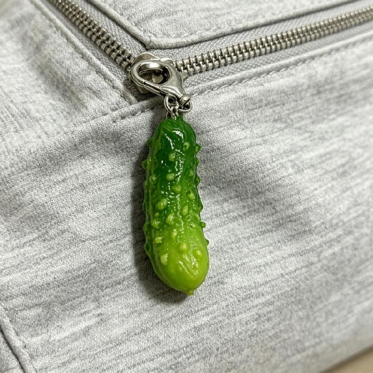 Creative Pickle Themed Keychain Amusing Cucumber Shape Keyrings Adornment Thoughtful Gift For Special Occasions