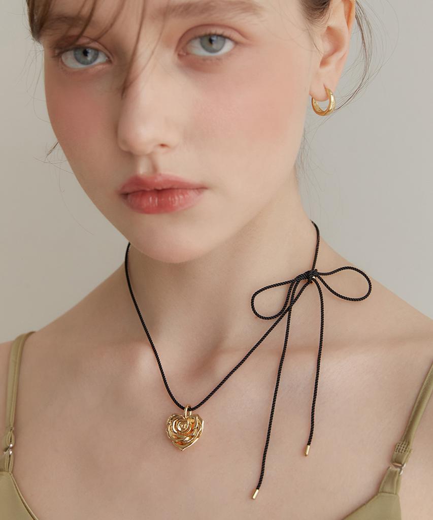 Tatiana Rose Flower Heart String Necklace Nz2122