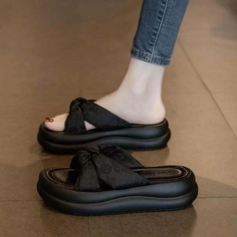 

Guochao cool slippers women s summer wear new with skirt platform beach sandals fashion one-word drag 35