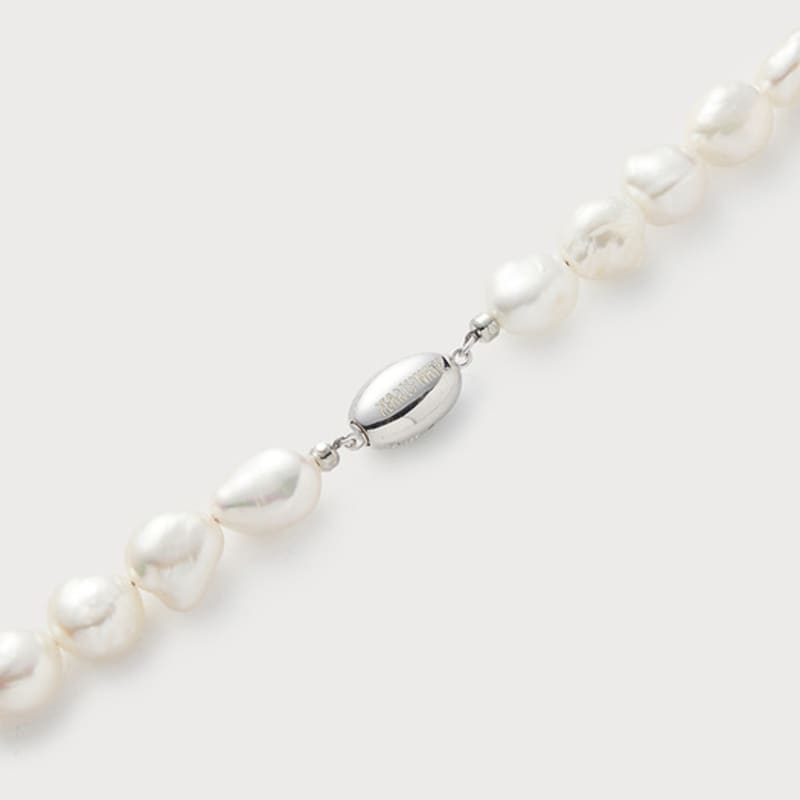 PEARLSONATE Irregular Pearl Necklace