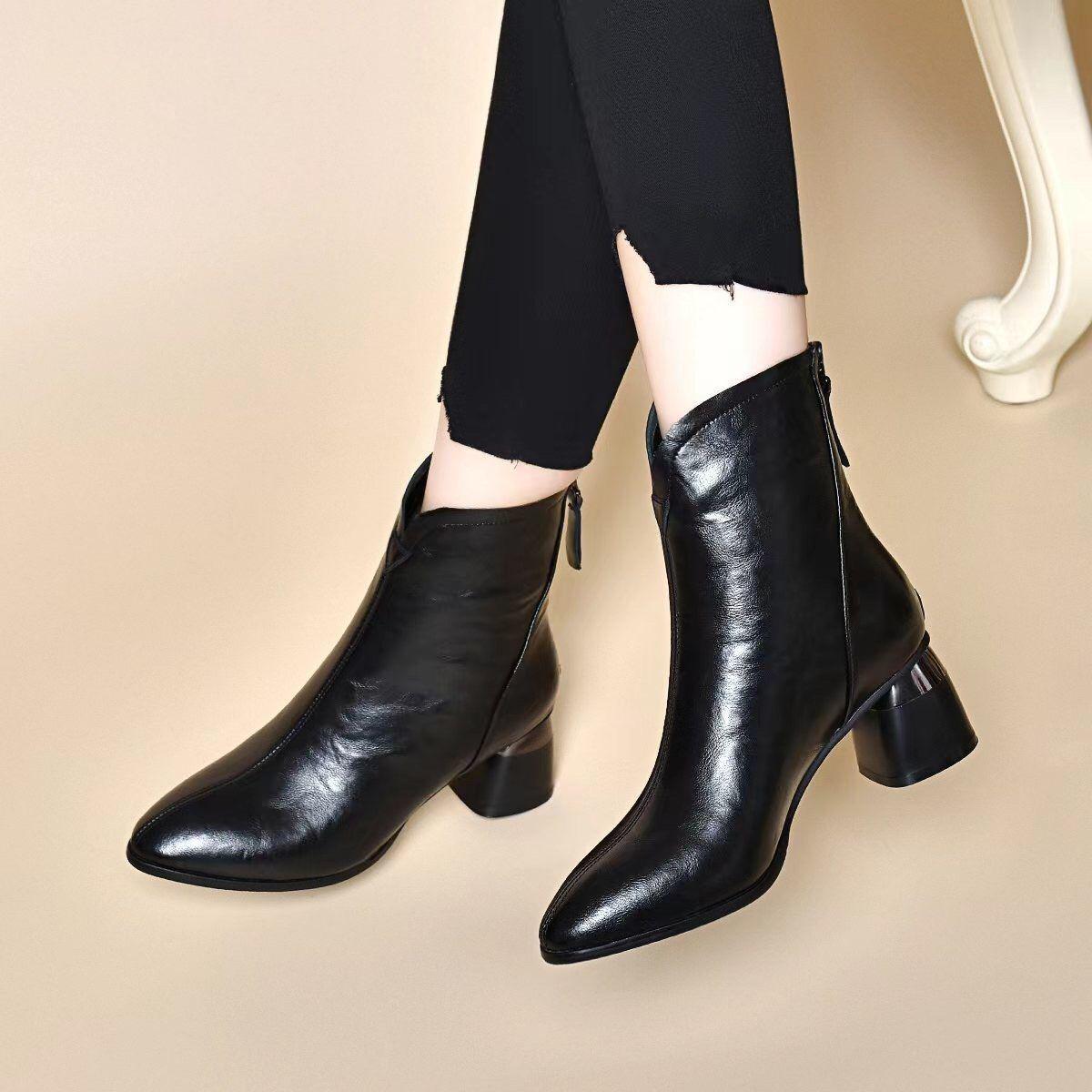 

Women s Retro Pointed Toe Chunky Heel Velvet Martin Boots - Soft Leather, Versatile for Autumn/Winter 35