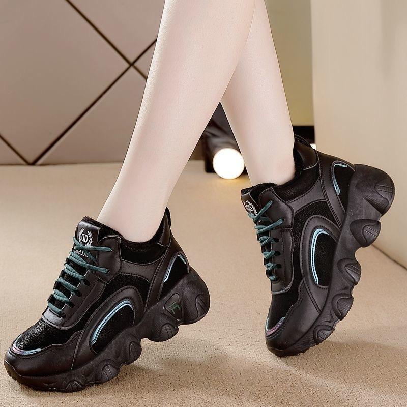 Fashion Women Sneakers 2024 Cotton Shoes Thick Sole Plush Winter New Soft Sole Lace Up Platform Fashion Warm Wear-resistant Casual Shoes