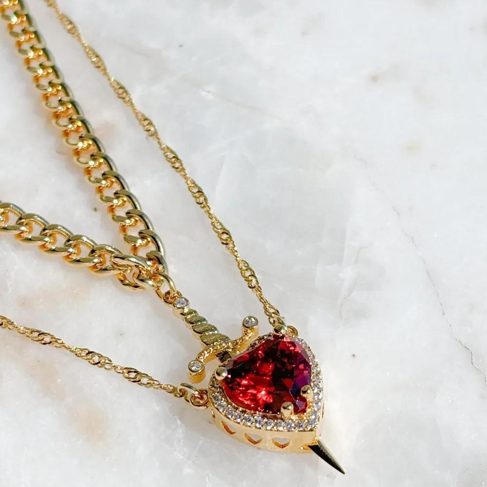 Collana per Coppia Biancaneve Ciondolo Cuore e Spada Collana per Donne Romantici Regali di San Valentino Gioielli Accessori