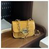 New crocodile pattern texture girls shoulder bag bag love lock accessories small bag girls go out small bag