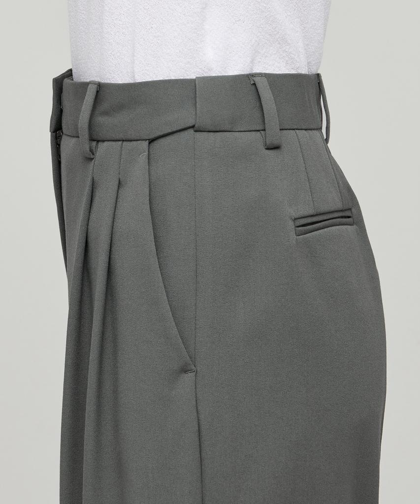 MUSINSA STANDARD WOMAN Women'S Wide Bermuda Half Slacks [Light Khaki]