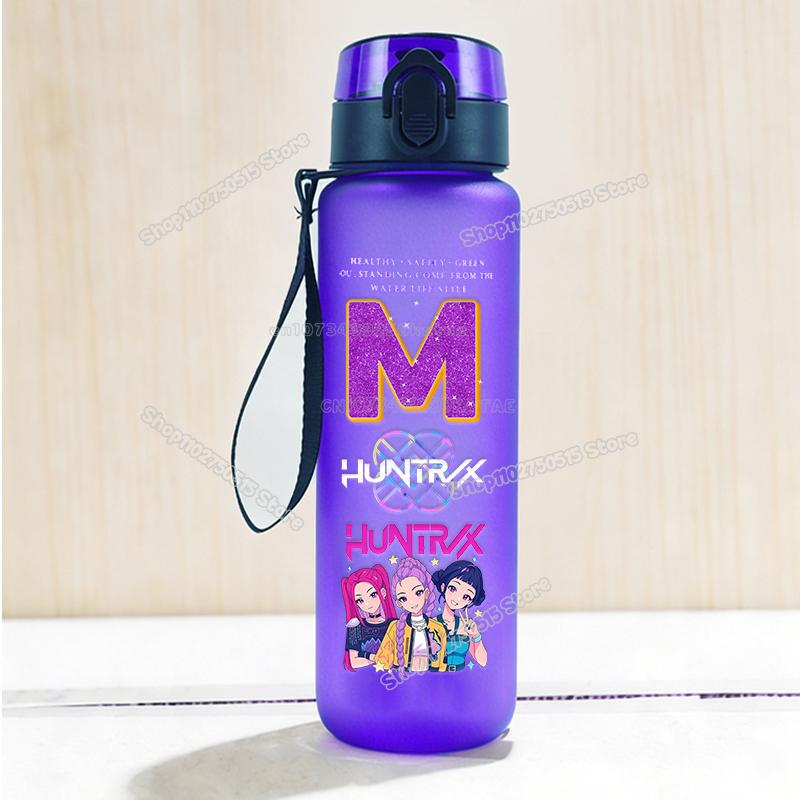Lovely 650ml KPop Demon Hunters Children Water Bottle Cartoon Letter A-Z Girl Outdoor Sport Straw Bottle Kids Drink Cup Plastic Jugs