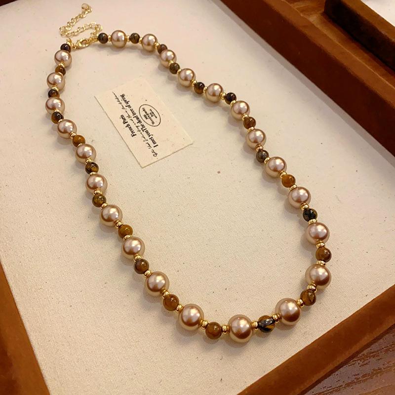 Color-matched Sequin Clasp Necklace, Retro and Luxurious, High-end Style, Sweater Chain, Suitable for Autumn and Winter, Niche Product