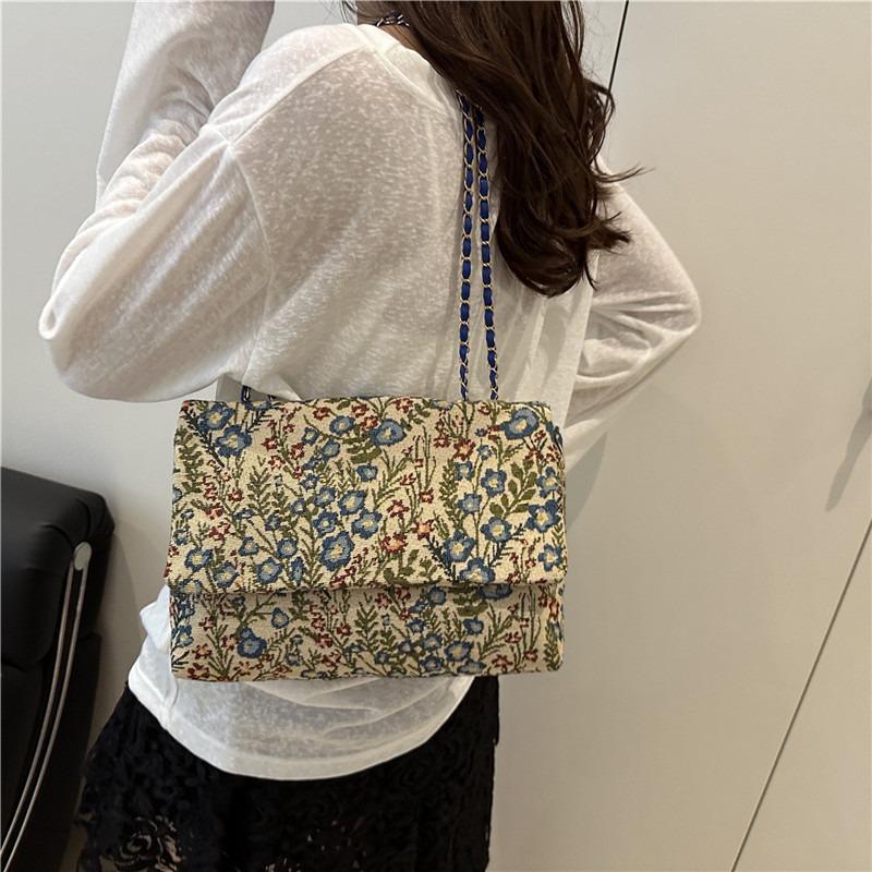Spring and summer new product retro trend printing chain large capacity shoulder underarm messenger bag casual versatile