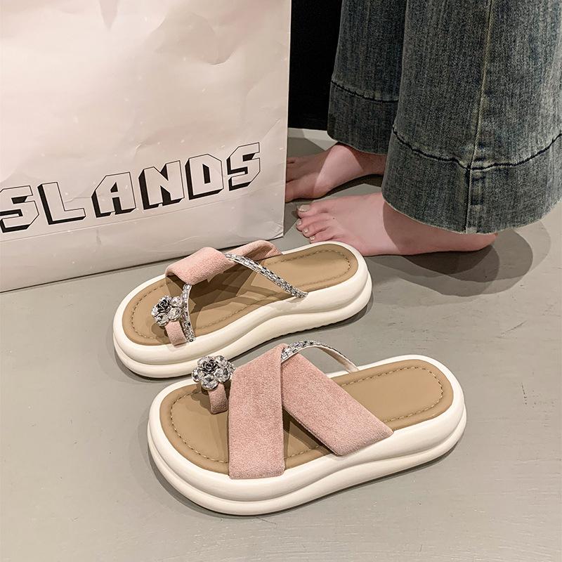 French thick-bottomed sandals women's summer outer wear muffin fashion pearl cover toe pinch feet high-end feeling not tired feet summer slippers