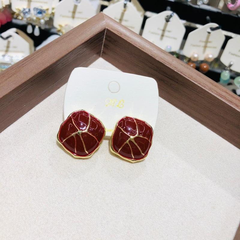 

Women Fashionable Earrings Simple Exquisite Square Geometric Pattern New Style Jewelry Birthday Party Gifts червоний