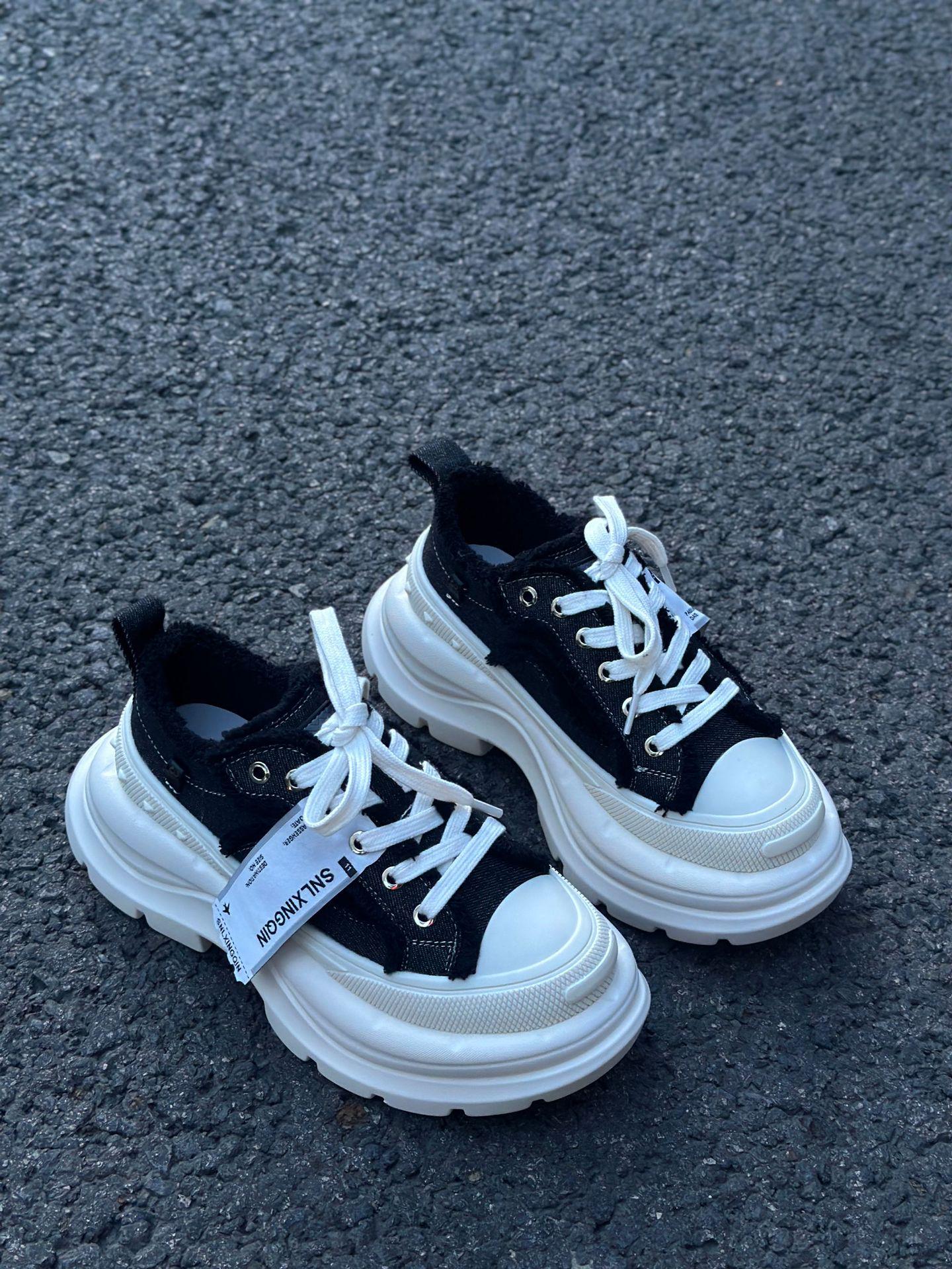 

Tan Jianci 2.0 Холщовые Кроссовки на Толстой Подошве для Увеличения Роста Унисекс Повседневная Обувь - Дизайн Улыбающийся Носок [65162] 39 чёрный