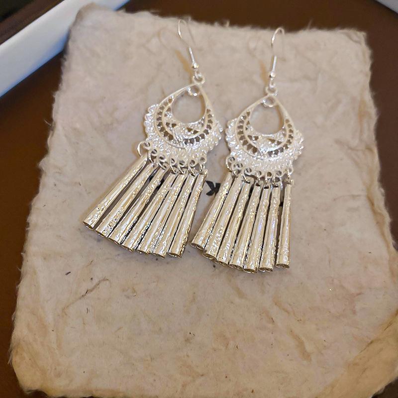 Bohemian Ethnic Style Feathers Fringed Earrings Ear Hooks Personalized Vacation Wind Ears