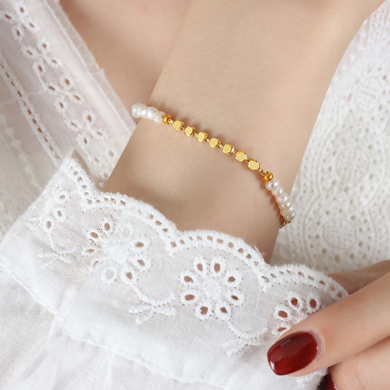 New Korean Style Pearl Inlaid Patchwork Bracelet - Simple, Exquisite, and Sexy Hand Jewelry