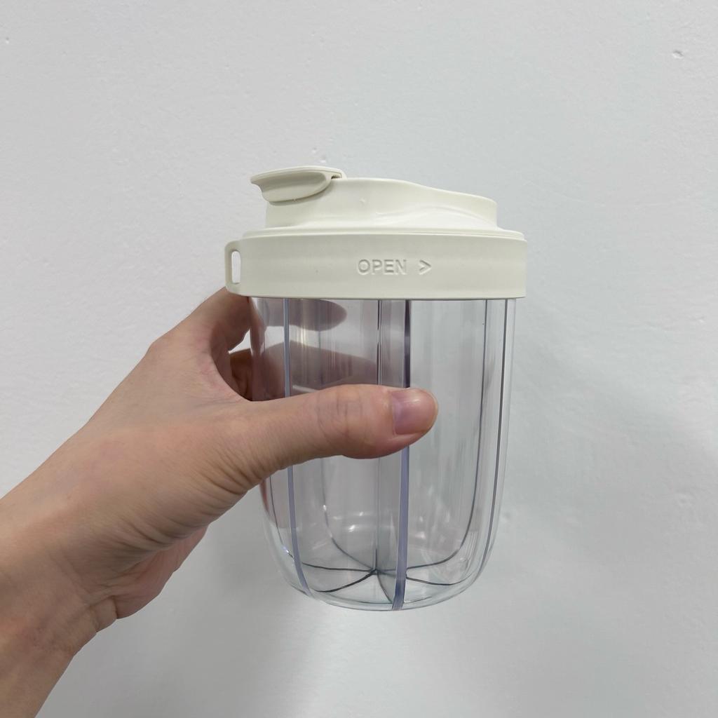 One Piece C12 Pillbox Seven Grids Bottle Organizer Portable Pill Case Storage Box Travel with Large Compartments Storage Container
