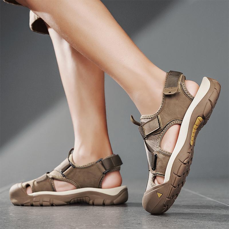 Summer Men Sandals Handmade Leather Hiking Outdoor Beach Shoes Fashion and Casual Sandals Men's Summer Shoes Sandals