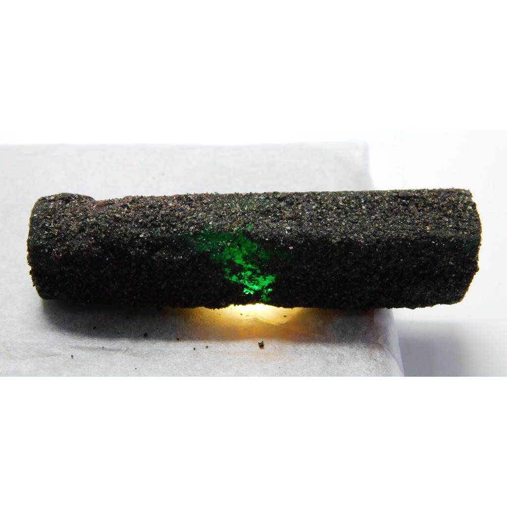 Natural Green Emerald Loose Gemstone 126.58 ct Uncut Rough for Lapidary and Gem Collections
