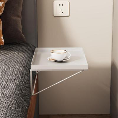 Support d'étagère inséré dans le matelas pour une utilisation dans la chambre