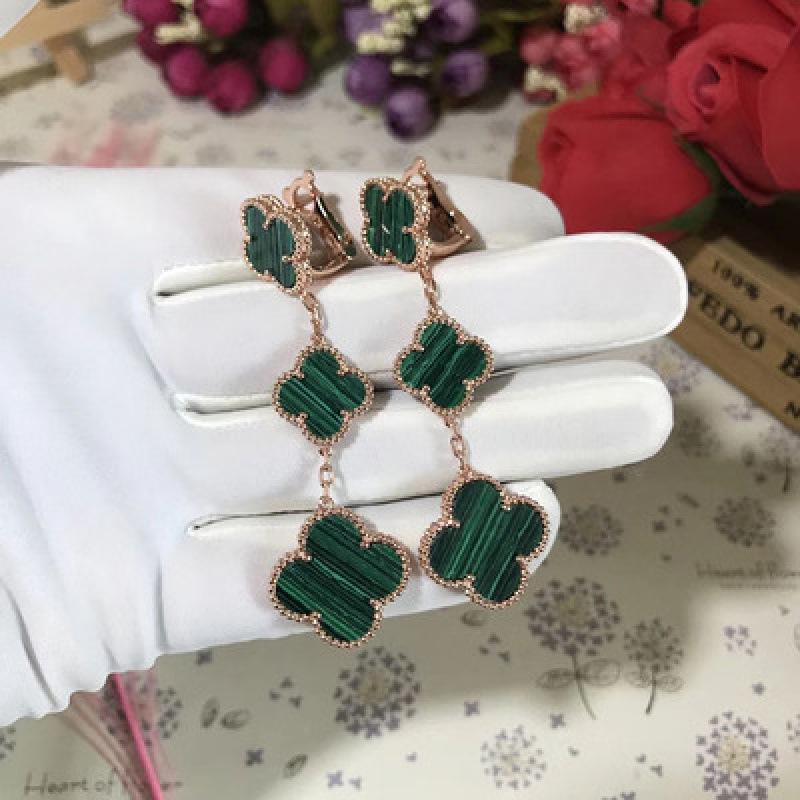 Boutique Drie Bloemen Maat Bloem Oorbellen Klavertje Vier Oorbellen Clip 18k Lichte Luxe Ins Design Mode Honderd met Oorbellen