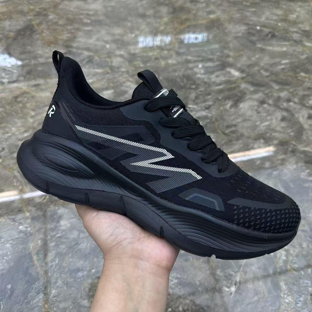 

Summer new men s shoes lightweight soft-soled men s mesh casual shoes fashion trendy sports trend student running shoes 39