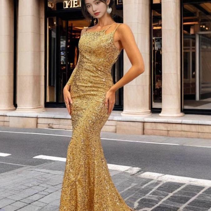 2025 V-neck Off-shoulder Sequin Bodycon Gown with Train