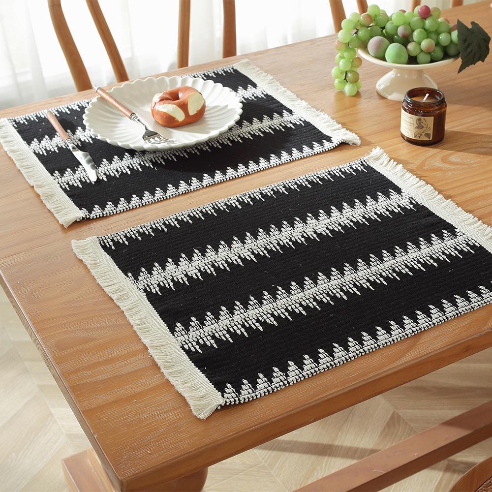 Nordic cotton and linen table flag modern simple light luxury high-end dining table mat festival tableware mat woven color matching spot