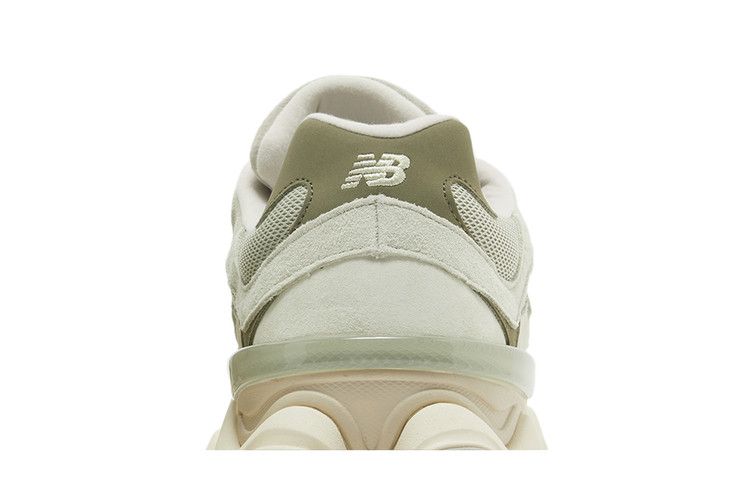 New Balance 9060 Olivina