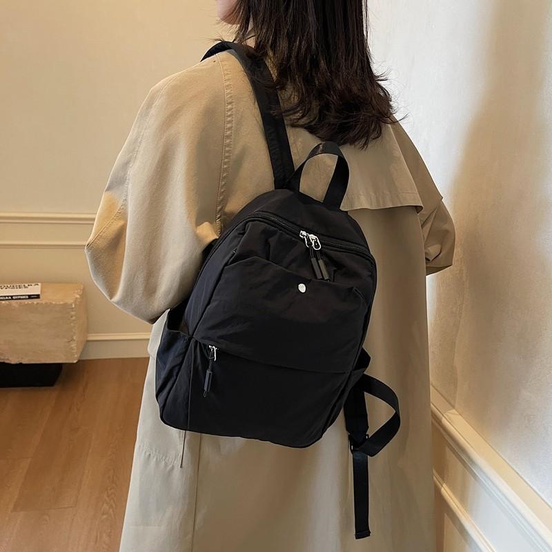 Backpack women's new fashionable lightweight large capacity school bag versatile nylon cloth travel backpack commuter women's bag